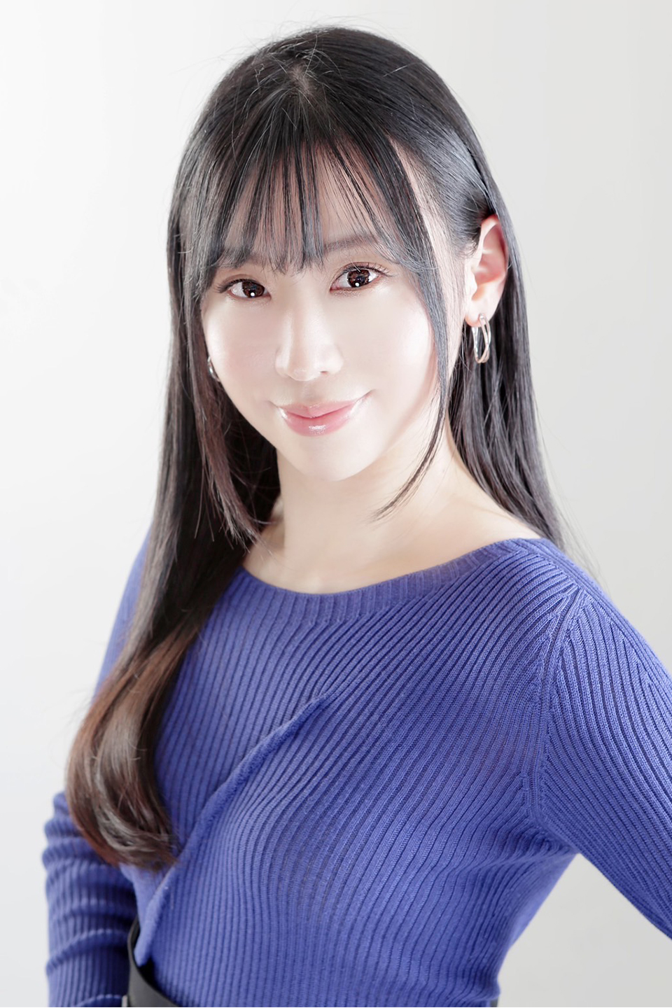 福原 綾香 | 株式会社アクロスエンタテインメン公式HP │ ACROSS